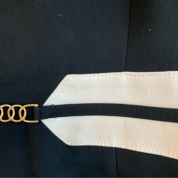 Dress - Picture 3 of 4